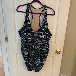 Ava & Viv Navy and White Patterned Swim Tank Top